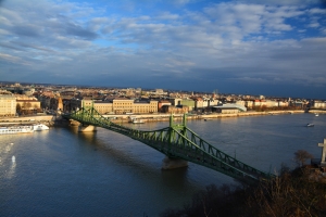 Nazwa pliku=80_budapeszt.jpg
Wielkość pliku=365KiB
Rozmiar=860x574
Data dodania= 10, Styczeń 2019 80_budapeszt.jpg