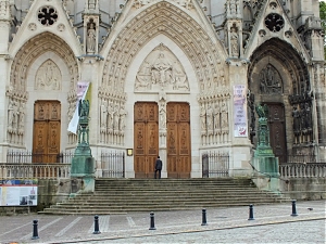 Nazwa pliku=013_Basilique_s_Eprve.jpg
Wielkość pliku=381KiB
Rozmiar=780x585
Data dodania= 22, Czerwiec 2013 013_Basilique_s_Eprve.jpg