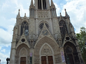 Nazwa pliku=026_Basilique_s_Eprve.jpg
Wielkość pliku=295KiB
Rozmiar=780x585
Data dodania= 22, Czerwiec 2013 026_Basilique_s_Eprve.jpg