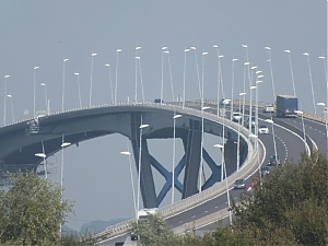08-a29_most.jpg