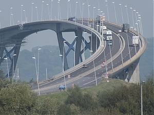 14-a29_most.jpg