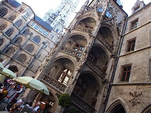 312_Munich_ratusz.jpg