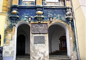 b069.jpg